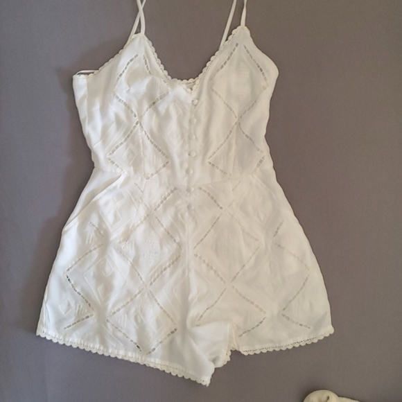 Romper - Picture 2 of 9